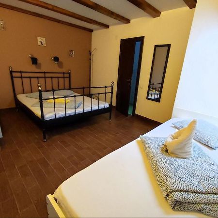 Scarlette Hotel Brasov Luaran gambar