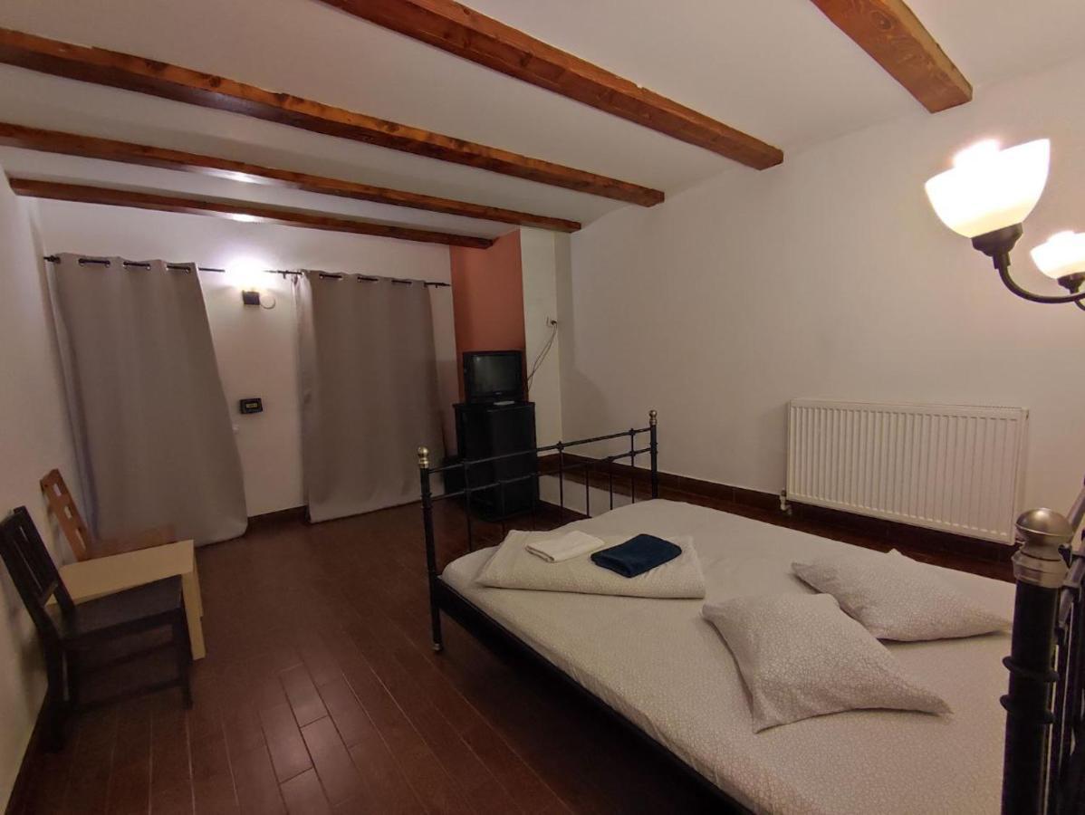 Scarlette Hotel Brasov Luaran gambar