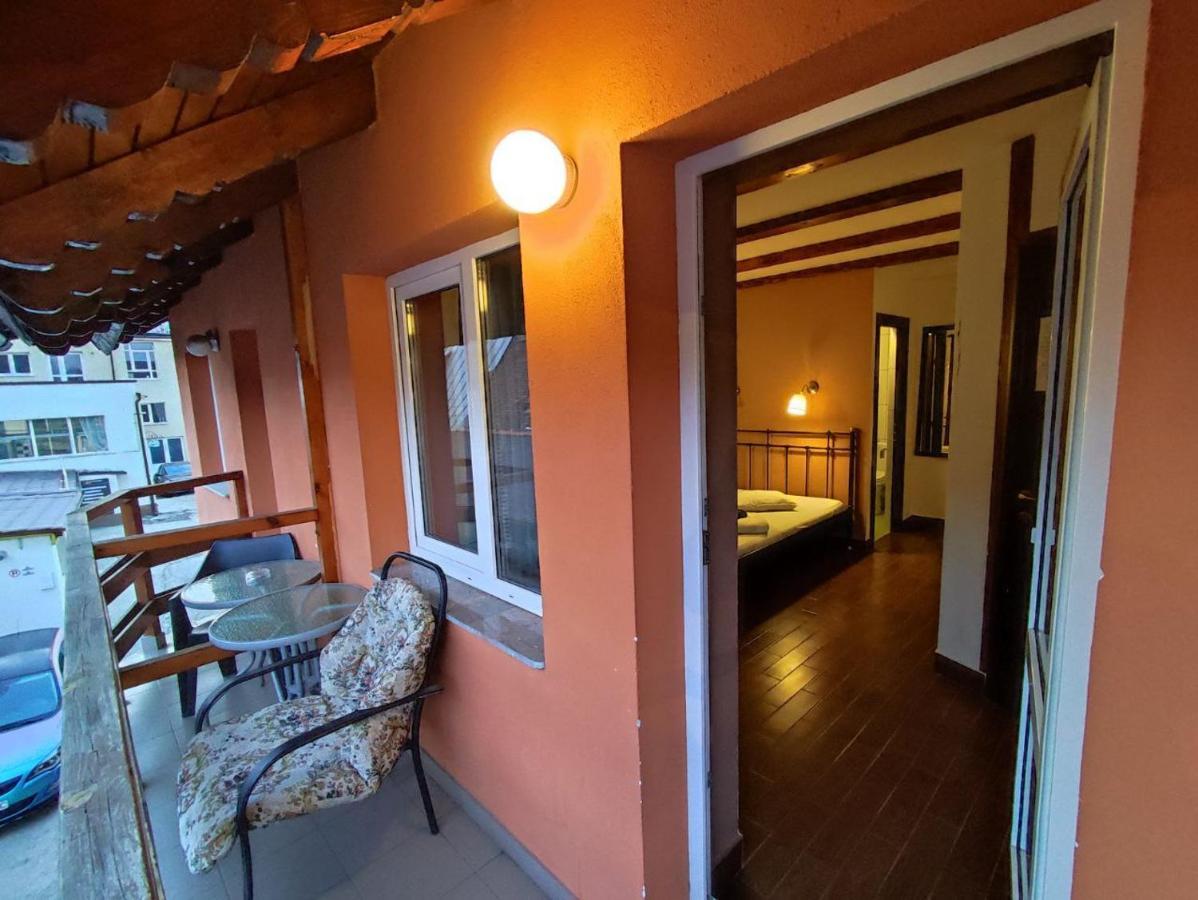 Scarlette Hotel Brasov Luaran gambar